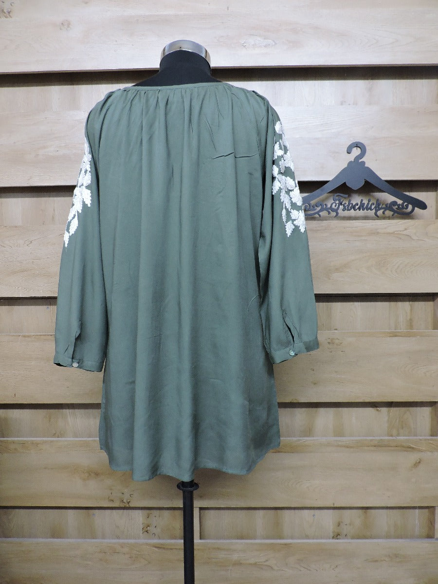 HOLLOW OUT FLORAL EMBROIDERED TOP