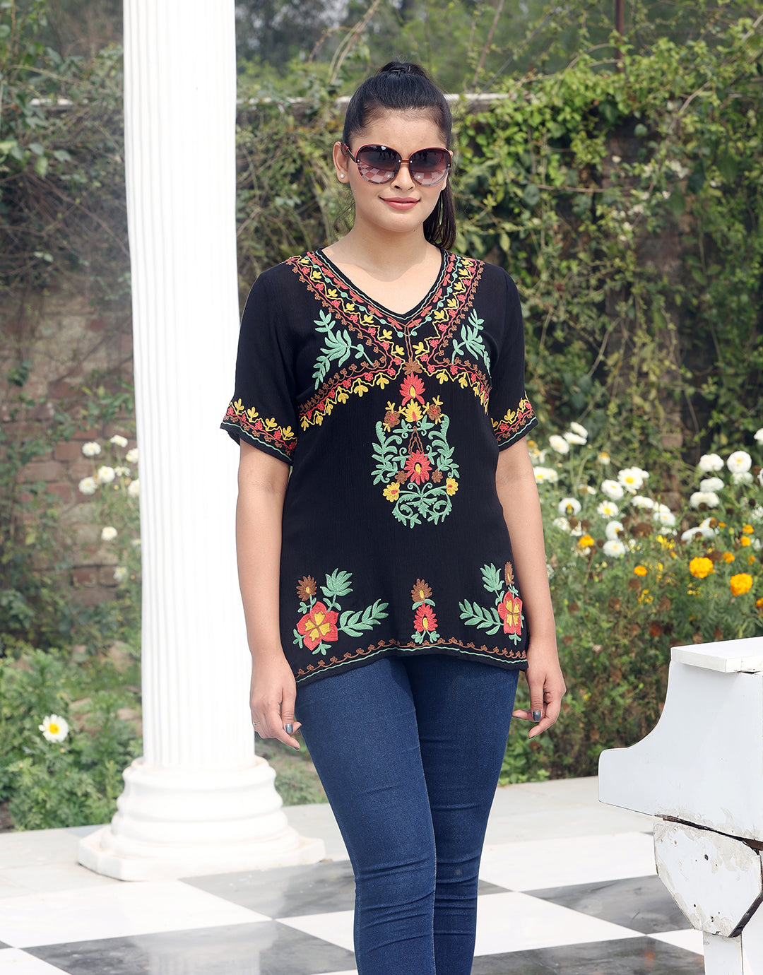 Heavy Detailings Can Never Go Wrong Black Tunic