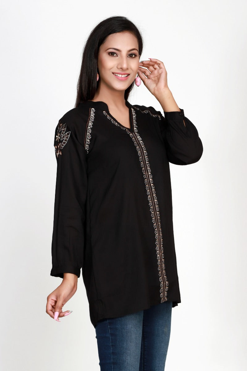 BLACK AUTUMN TOP