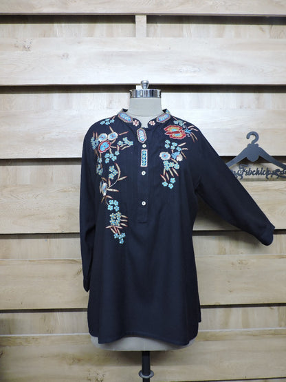 NOSTRA EMBROIDERED TOP