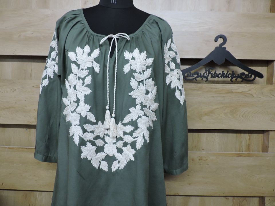 HOLLOW OUT FLORAL EMBROIDERED TOP